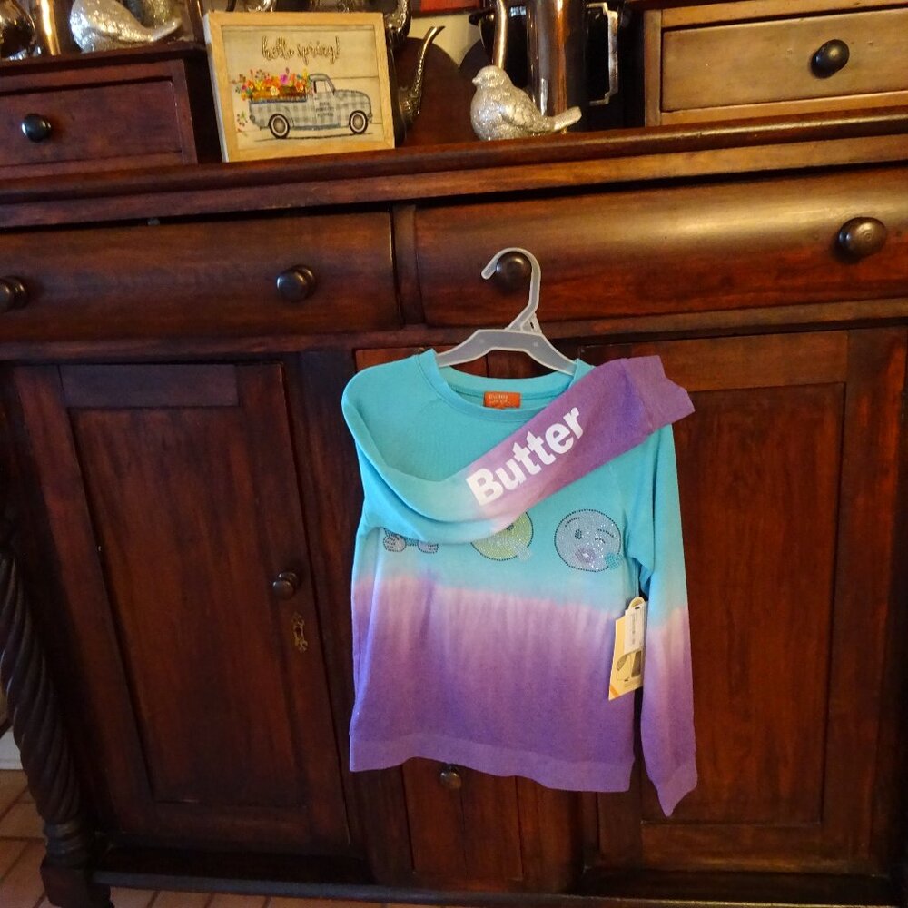 NEW BUTTER LOGO sleeve EMOGI girls SOFT TEE SPARKLE CRYSTAL STUDS FRONT GRAPHIC